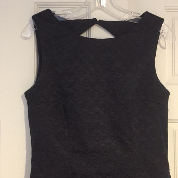H&M Black Jacquard Weave Dress with Keyhole Back - Picture 2 of 11